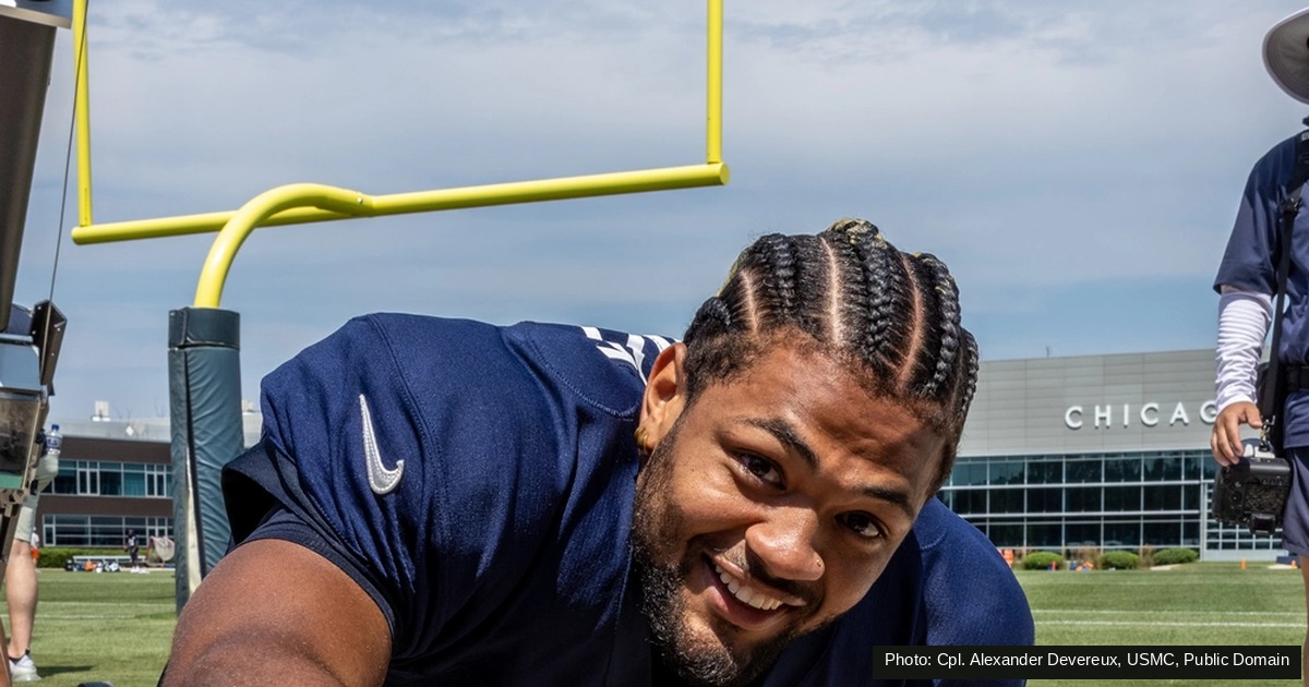 Rome Odunze in a Chicago Bears practice jersey